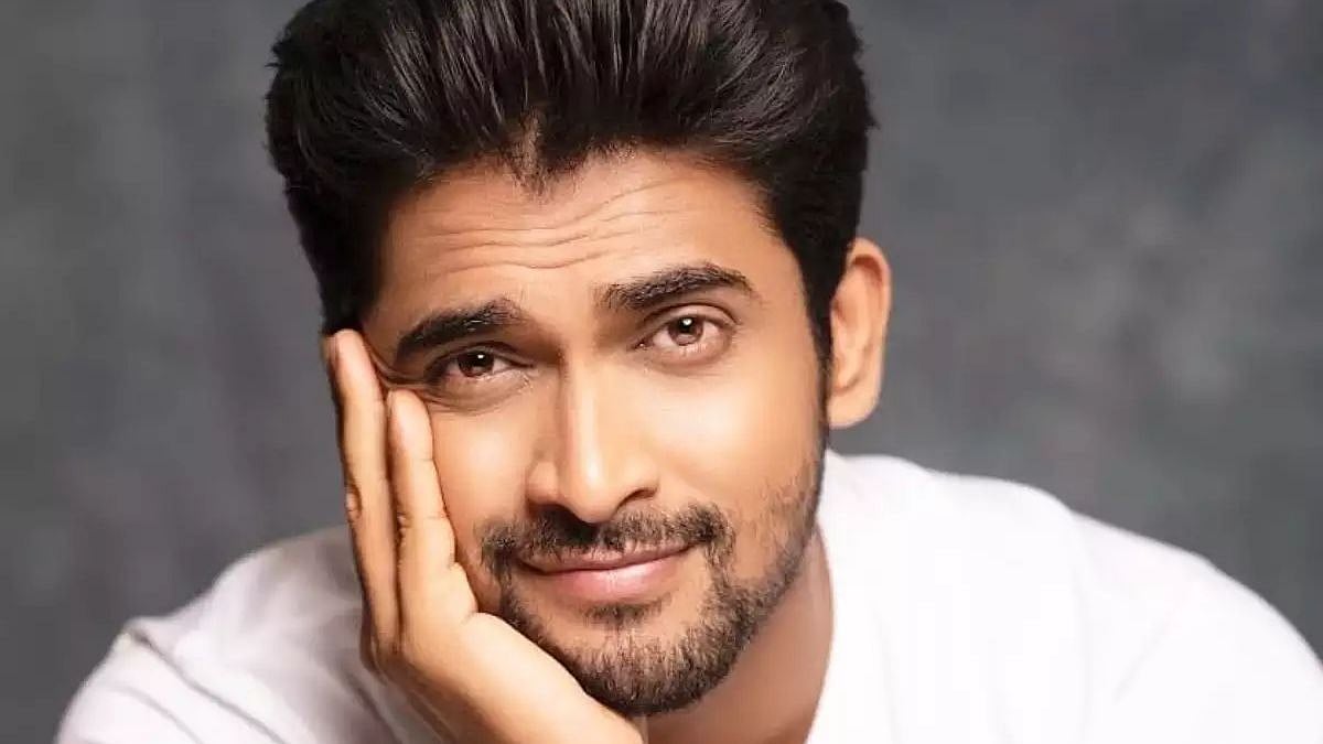 படப்பிடிப்பின் போது சக ஊழியர்களால் தாக்கப்பட்ட பிரபல நடிகர்.. அதிர்ச்சி வீடியோ!