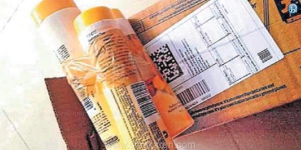 Online ORDER வாசிகளே உஷார்..! ரூ.16,000 மொபைல் போனுக்கு பதில் delivery ஆன 3 காலாவதியான பவுடர் டப்பா !