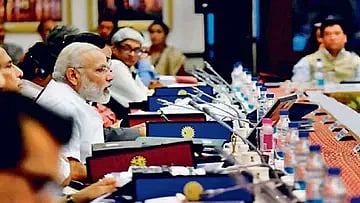 நிதி ஆயோக் கூட்டத்தால் ஒன்றும் பலனில்லை.. மோடி தலைமையிலான கூட்டத்தைப் புறக்கணித்த தெலங்கானா முதல்வர்!