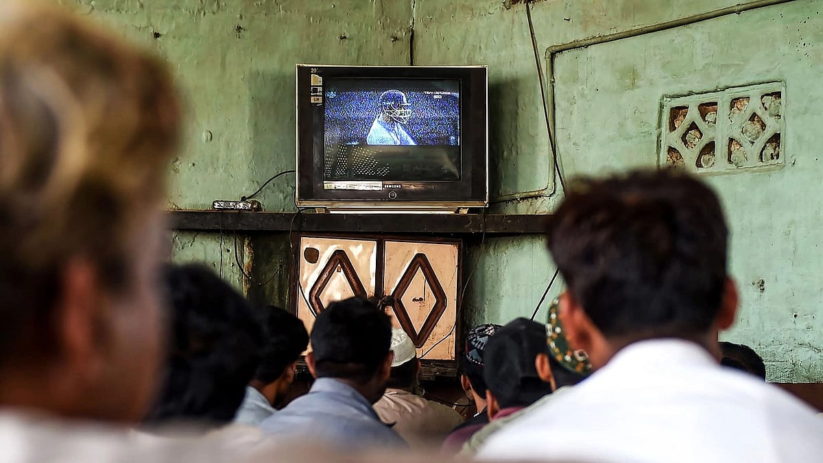 தொலைக்காட்சி - அந்த காலத்துக்கும் இந்த காலத்துக்கும்தான் எத்தனை வித்தியாசம் !