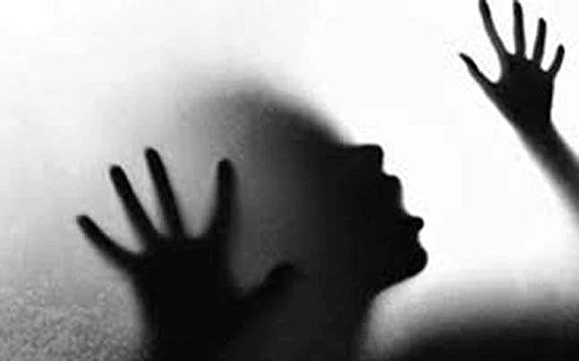12 வயது சிறுமியாக இருக்கும்போது பாலியல் வன்கொடுமை.. 30 ஆண்டுகளுக்கு பின்னர் புகார்.. உதவிய மகனின் DNA !