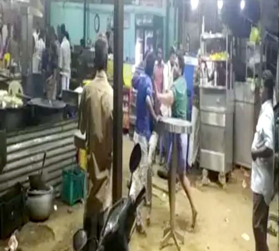 "புறாவுக்கு போரா..!" - தந்தூரிக்குக் மயோனைஸ் கொடுக்காததால் அடிதடி.. - நெல்லையில் பரபரப்பு !