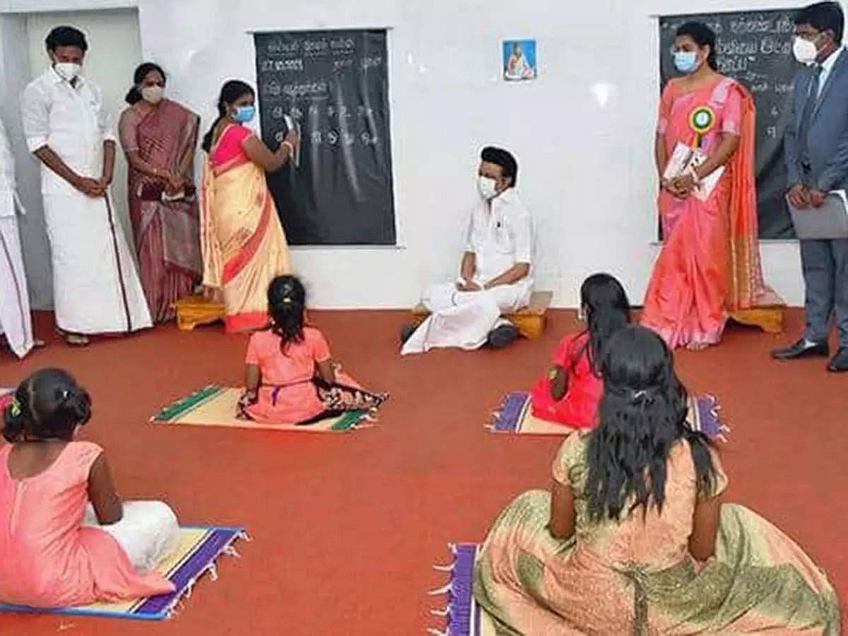 "அரசு பள்ளி என்பது வறுமையின் அடையாளம் அல்ல..!" - பள்ளிக்கல்வித்துறை அமைச்சர் அன்பில் மகேஸ் பெருமிதம் !