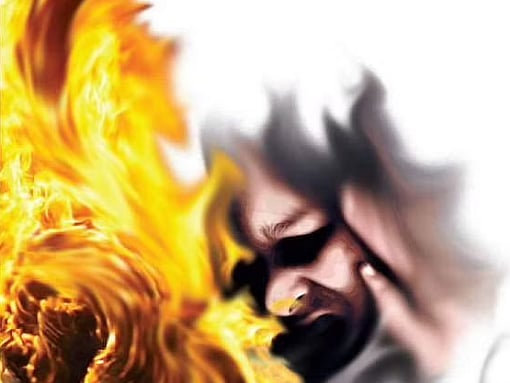 மூட நம்பிக்கையின் உச்சம்.. அருந்ததி படத்தைப் பார்த்து மறுபிறவி எடுக்க நினைத்த இளைஞருக்கு நேர்ந்த துயரம்!