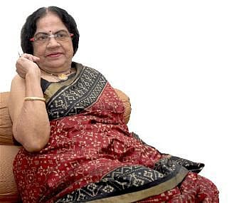 செய்திகள் வாசிப்பது சரோஜ் நாராயண சுவாமி : காற்றில் கரைந்த 80s kidsன் செய்தி குரல் !