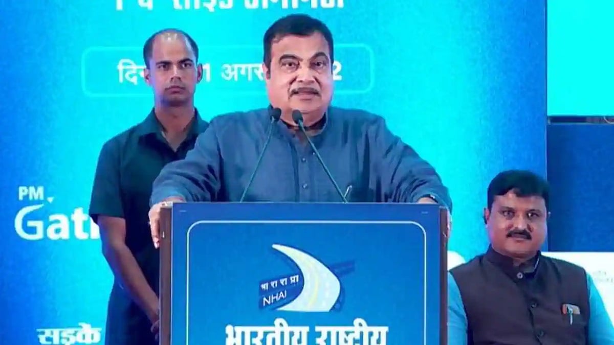 "டீசல் விலையால் போக்குவரத்து துறைக்கு பிரச்சனை":  நிதின் கட்கரி பேச்சால் பா.ஜ.க அதிர்ச்சி!