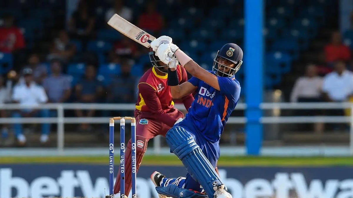 "அக்சர் படேலை விட சிறந்த ALL ROUNDER என்பதை ஜடேஜா நிரூபிக்க வேண்டும்" - முன்னாள் வீரர் சர்ச்சை கருத்து!