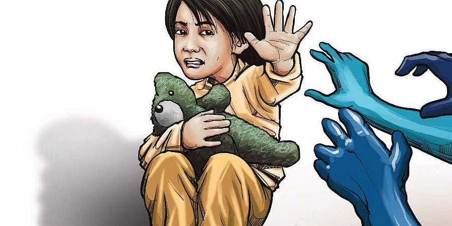 "பாலியல் வன்கொடுமை செய்யப்பட்ட சிறுமி.." -புகார் அளித்ததால் சிறுமிக்கு நேர்ந்த கொடுமை :உபி-யில் பயங்கரம்!