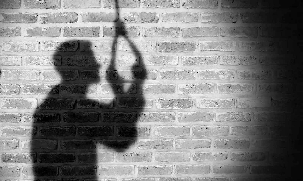 கணவரை கொலை செய்ய முயன்ற மனைவி.. பயத்தில் தற்கொலை செய்த காதலன்.. நடந்தது என்ன ?