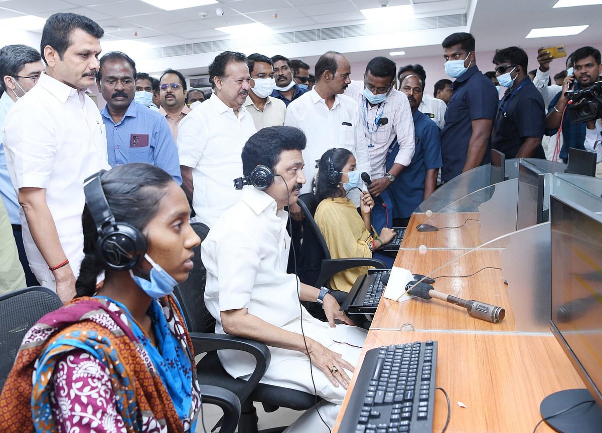 “வணக்கம் நான் CM பேசுறேன்.. உங்க Complaint என்ன?” : மின்னகத்தில் மக்களின் குறைகளை கேட்ட முதல்வர்!