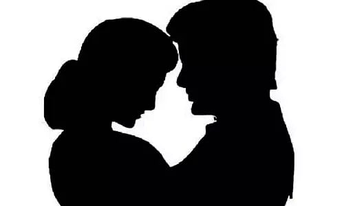 சிறுமியை பாலியல் வன்கொடுமை செய்ய முயன்ற காதலன்.. கோபத்தில் காதலனுக்கு தாய் கொடுத்த கொடூர தண்டனை ! 