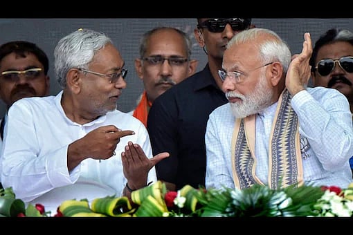 "முழு நேர அரசியல்வாதியாகச் செயல்படும் ஆளுநர் ஆர்.என்.ரவி": தொல். திருமாவளவன் விமர்சனம்!