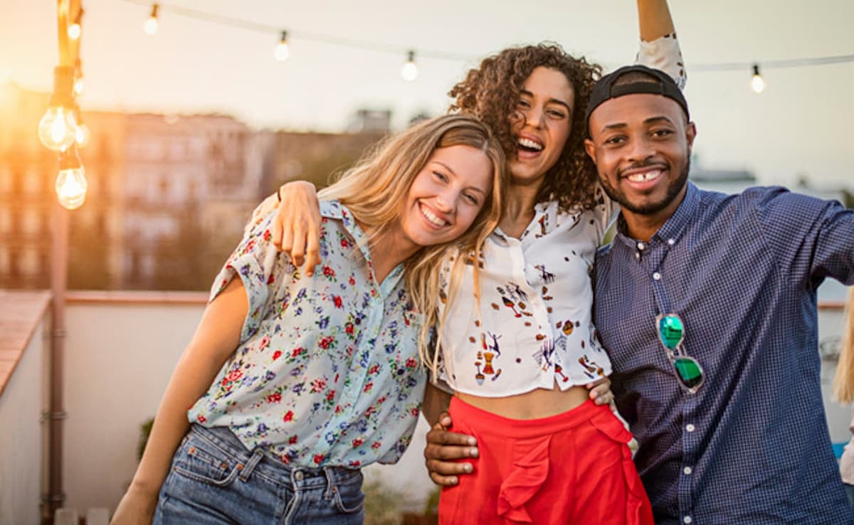 இருவரை ஒரே நேரத்தில் காதலிக்க முடியுமா..? அது எப்போது நிகழும்? அதன் ஆபத்துகளும் விளைவுகளும் என்ன ? 