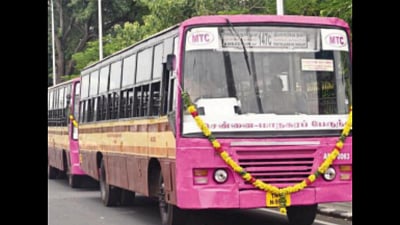 "இலவசத்தால் சமூக நலன் பெறுவது உனக்கு எறியுதுன்னா.. 
அப்படித்தான் கொடுப்போம்”-இணையத்தில் வைரலாகும் பதிவு! 