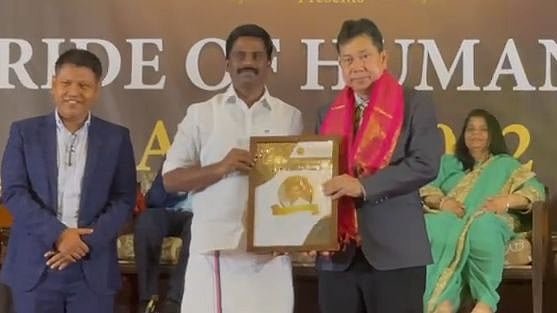 Pride of Humanity : சொன்னதை செய்த தி.மு.க.. மலேசியாவில் விருது பெற்ற தி.மு.க MLA !
