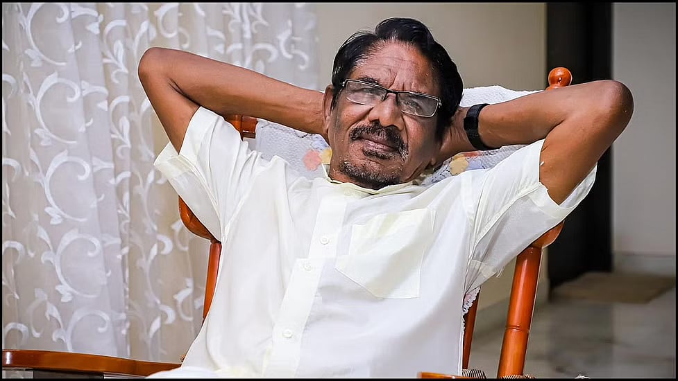 பிரபல இயக்குநர் உடல்நிலை குறித்து வெளியான இரண்டு அறிக்கைகள் : எப்படி இருக்கிறார் பாரதிராஜா ?