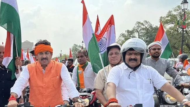 பா.ஜ.க MP-க்கு ரூ.21 ஆயிரம் அபராதம் விதித்த டெல்லி போலிஸ்: மன்னிப்பு கேட்ட மனோஜ் திவாரி!