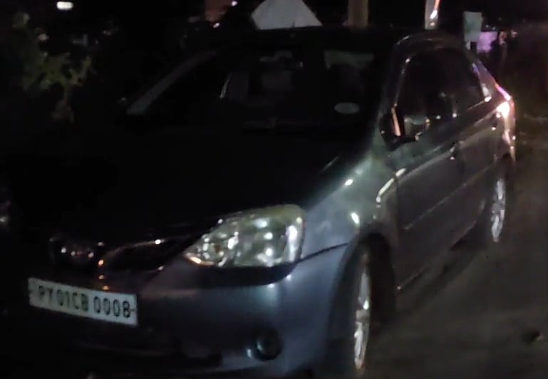 காரை ஓட்டி பார்ப்பதாகக் கூறி திருடிச் சென்ற கேரள வாலிபர்.. விரட்டிச் சென்று  பிடித்த போலிஸ்!