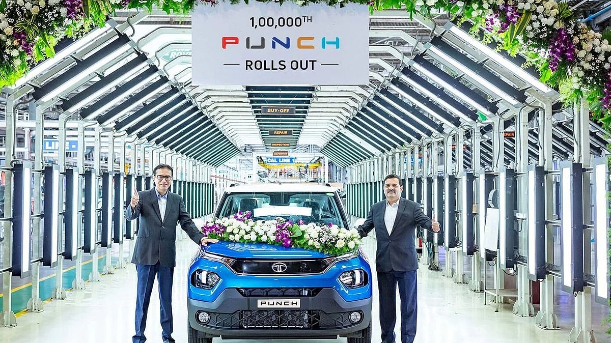 10 மாதத்தில் 1 லட்சம் கார்கள் விற்பனை.. இந்தியச் சந்தையில் சாதனை படைத்த Tata Punch!