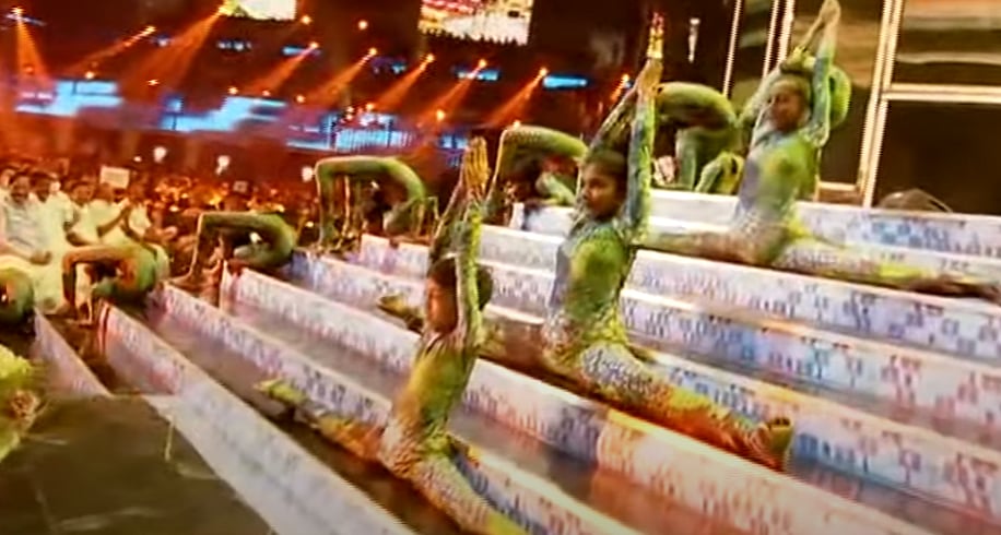 JALLIKATU TO CHESS -செஸ் ஒலிம்பியாட் நிறைவு விழாவில் தமிழர்களின் வீர விளையாட்டுக்கள் ! (PICTURES)