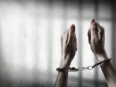 சரியாகப் படிக்காத தம்பி.. அடித்தே கொன்ற அண்ணன்: ஒடிசாவில் கொடூரம்!