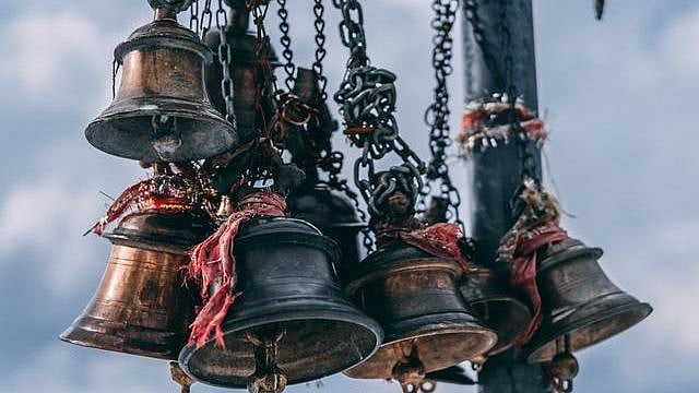 சாமி சிலையைத் தொட்டதற்காக ரூ.60 ஆயிரம் அபராதம்: கர்நாடகாவில் பட்டியலின குடும்பத்திற்கு நேர்ந்த அவலம்!