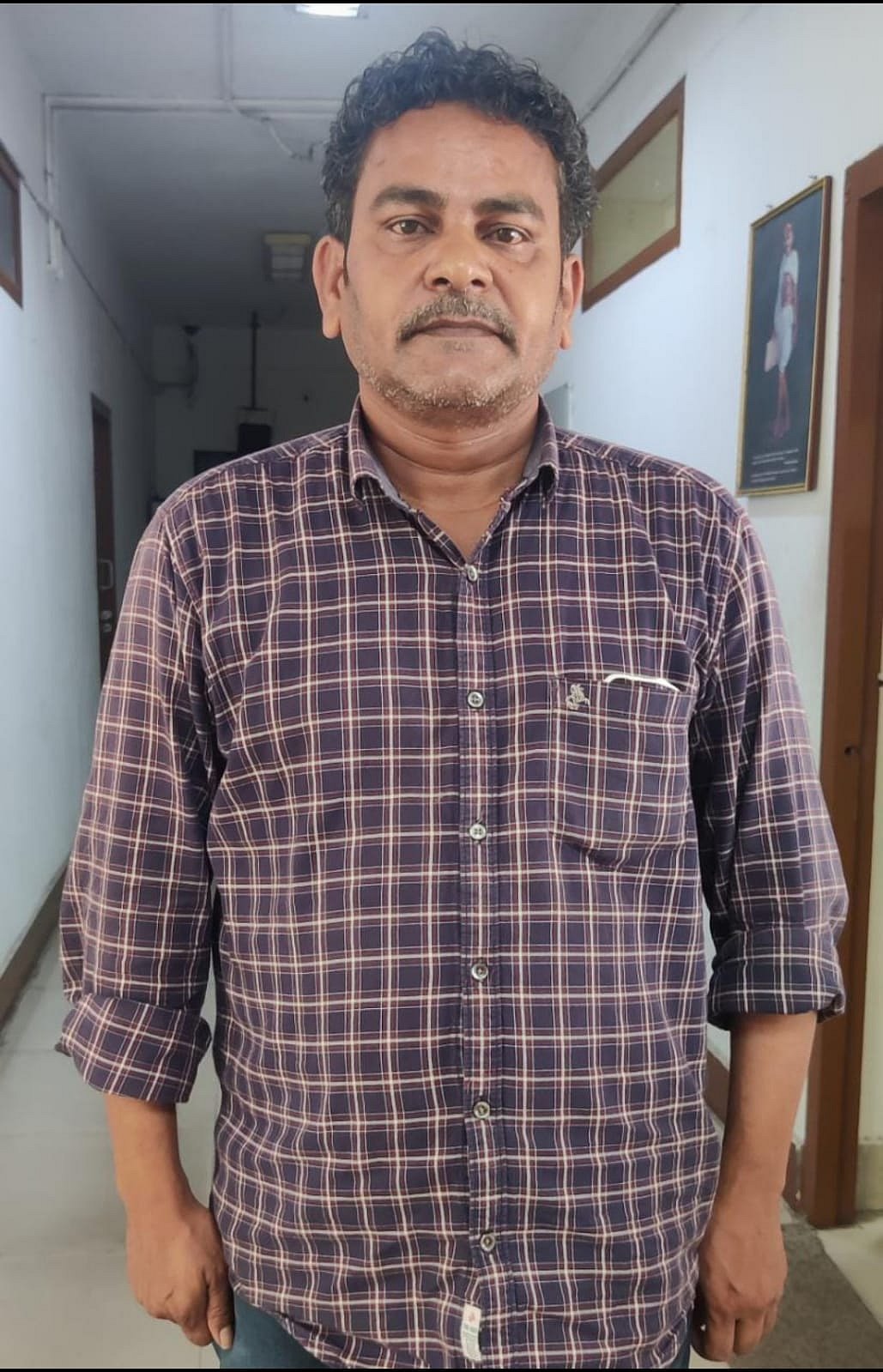 நைஜீரியாவில் தலைமறைவு.. 15 ஆண்டுக்கு பிறகு நாடு திரும்பிய குற்றவாளி - மடக்கி பிடித்த ஏர்போர்ட் போலிஸ்!