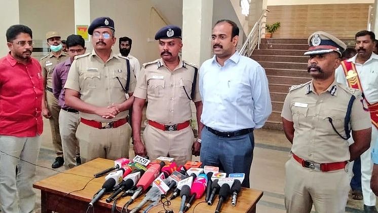 கோவை: அதிரடி காட்டும் தலைமைச் செயலாளர் - தவறான தகவல்களை பரப்புவோர் மீது நடவடிக்கை ; போலிஸ் எச்சரிக்கை!