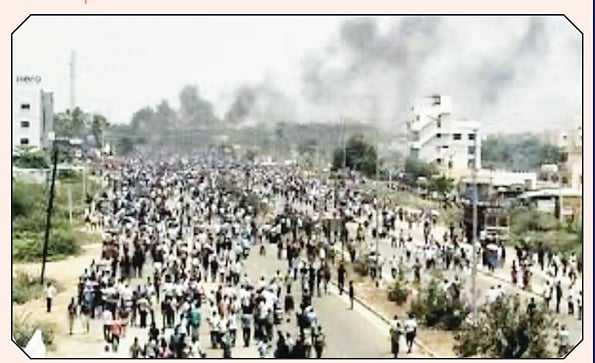 துப்பாக்கி குண்டு v/s பெட்ரோல் குண்டு.. அ.தி.மு.க, பா.ஜ.க-வின் வன்முறை அரசியலை நையாண்டி செய்த சிலந்தி!