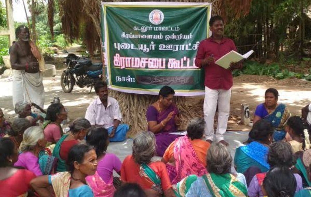 கிராம சபை கூட்டம் : பள்ளி தலைமை ஆசிரியர்களுக்கு அதிரடி உத்தரவு பிறப்பித்த பள்ளிக்கல்வித்துறை !