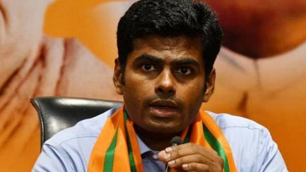 “குரங்குகள் போல்..” : செய்தியாளர்களை தரைகுறைவாக பேசிய அண்ணாமலைக்கு பத்திரிக்கையாளர்கள் கடும் எச்சரிக்கை!