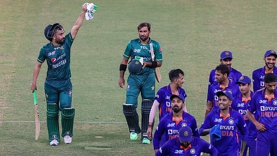 ஆசிய கோப்பையில் இந்தியா இன்னும் வெளியேறவில்லை.. இது நடந்தால் இறுதிப்போட்டிக்கு சென்று விடலாம் ! 