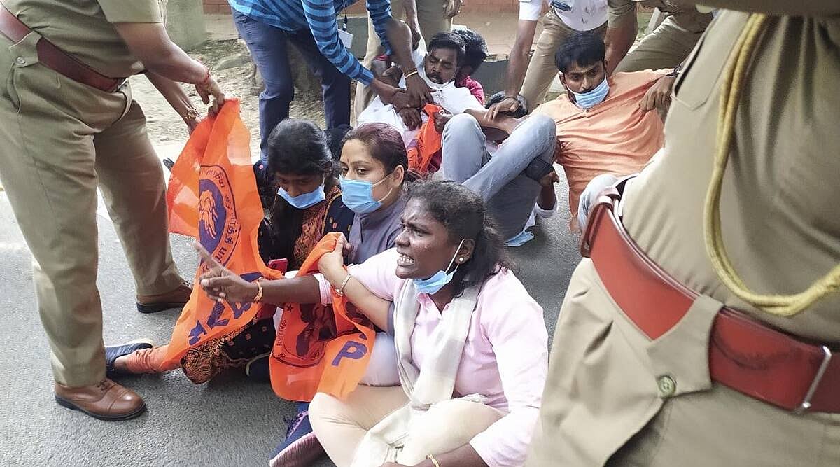 “இதுபோன்ற போராட்டங்களை ஊக்குவிக்க முடியாது” : ABVP வழக்கை தள்ளுபடி செய்து குட்டு வைத்த ஐகோர்ட்!