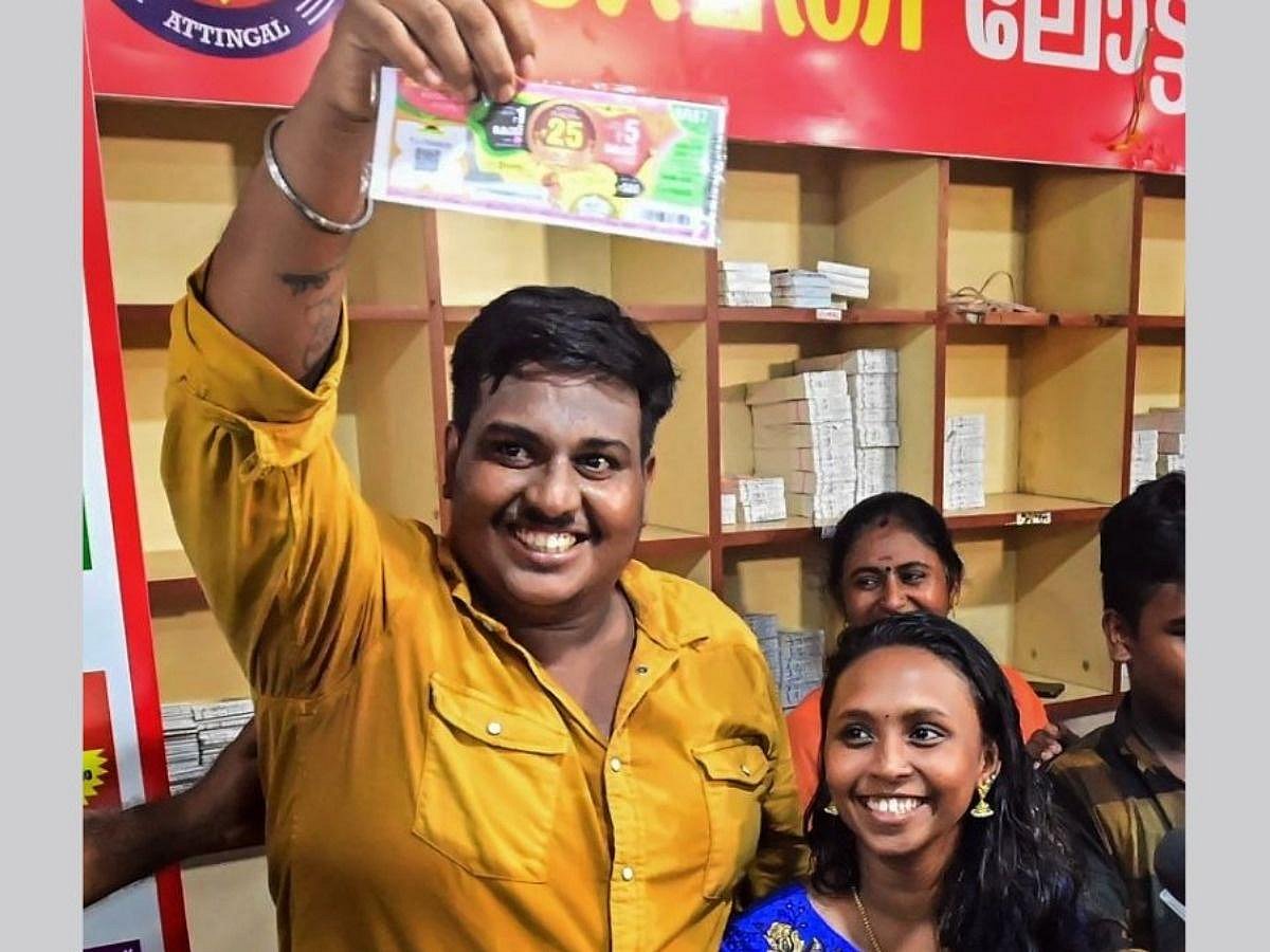 ரூ.25 கோடி பரிசு கிடைத்தும் மனவருத்தத்தில் கேரள நபர்.. சொந்த வீட்டில் கூட நிம்மதி இல்லை என புலம்பல் !