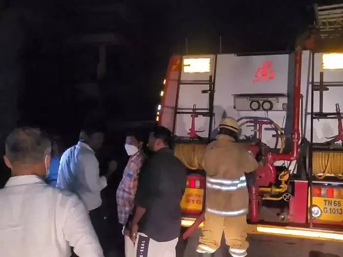 காஞ்சி: சிலிண்டர் விபத்தில் காயமடைந்த விலங்குகள்- விரைந்து காப்பாற்றிய தமிழக அரசின் கால்நடை மருத்துவர்கள்