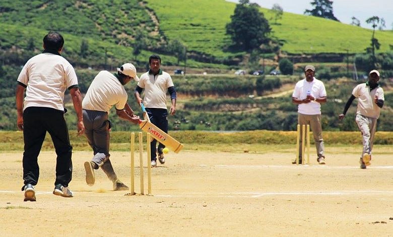 ’மதுரைக்காரங்கன்னா சும்மாவா..’ : கணவனை விளையாட அனுப்ப பத்திரம் எழுதி கொடுத்த மணப்பெண்!