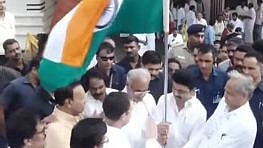 150 நாட்கள்- 3500 கி.மீ தூரம்.. தேசியக் கொடியை கையில் கொடுத்து ராகுல் பயணத்தைத் தொடங்கி வைத்த முதல்வர்!