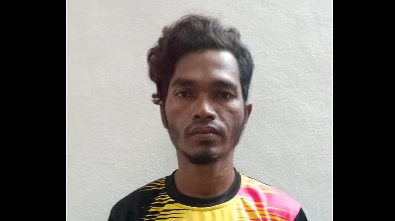 தெலுங்கானா : ஆபாச படங்களை காண்பித்து மிரட்டல்.. 7 மாணவர்களை பாலியல் வன்கொடுமை செய்த பள்ளி வார்டன்..