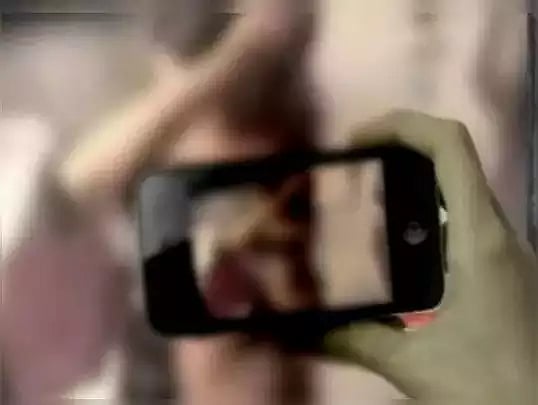 குளிப்பதை வீடியோ எடுத்த கேன்டீன் ஊழியர்.. IIT விடுதியில் மாணவிக்கு நேர்ந்த சோகம் - மும்பையில் அதிர்ச்சி !