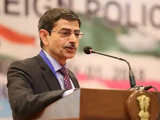 இந்து யார்?, சனாதன தர்மத்தின் கொள்கை என்ன?: RTI மூலம் ஆளுநருக்கு 19 கேள்விகளை எழுப்பிய வழக்கறிஞர்!