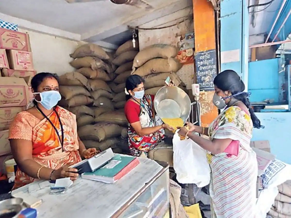 ரேஷன் கடைகளில் Google Pay வசதி - எரிவாயு சிலிண்டர்கள் விற்பனை: இன்னும் பல சிறப்பு வசதிகள் என்ன?