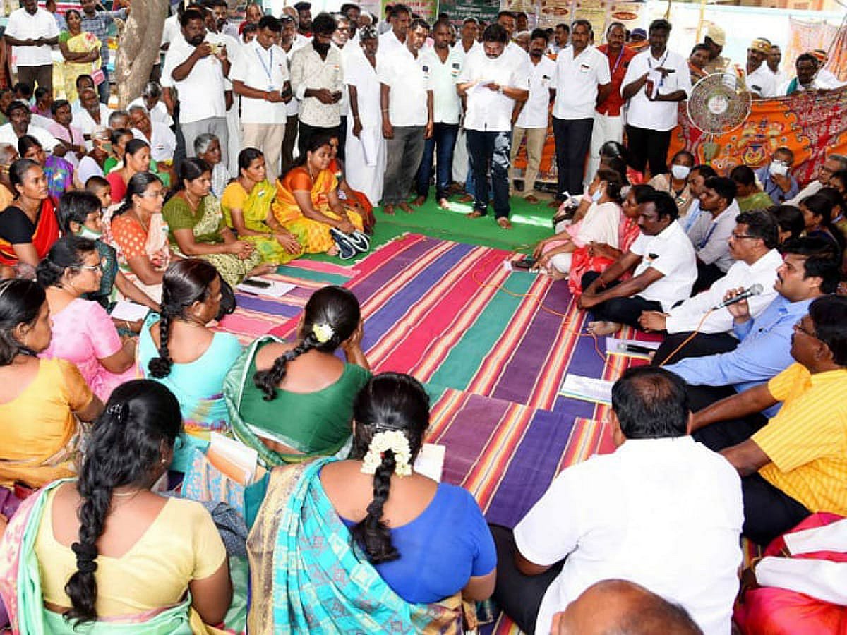 கிராம சபை கூட்டம் : பள்ளி தலைமை ஆசிரியர்களுக்கு அதிரடி உத்தரவு பிறப்பித்த பள்ளிக்கல்வித்துறை !