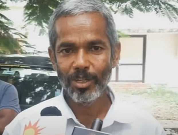 ”உயிரோடு இருப்பவர்களுக்கு என் மகன் உதவட்டும்”... மூளைச் சாவு அடைந்த இளைஞரின் பெற்றோர் உருக்கம்!