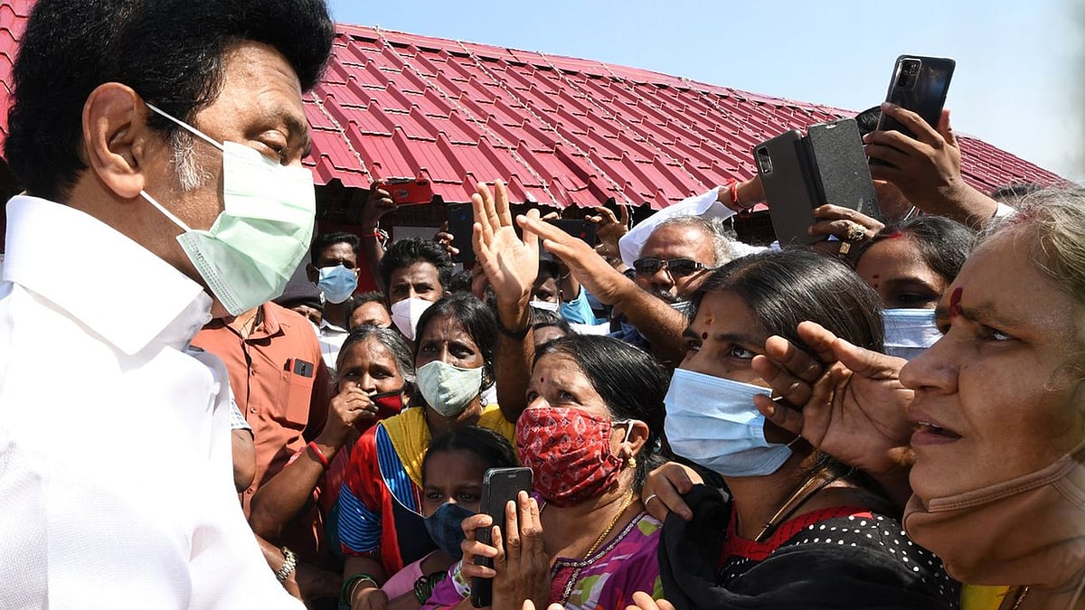 1.06 கோடி மகளிருக்கு மாதந்தோறும் ரூ.1000.. கலைஞர் மகளிர் உரிமைத் திட்டம் தொடக்கம் - முதலமைச்சர் அசத்தல் !