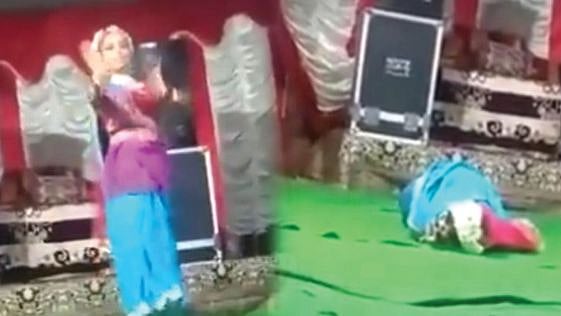 மேடையிலேயே சுருண்டு விழுந்து உயிரை விட்ட நடன கலைஞர்.. ரசிகர்கள் கண்முன்னே நடந்த சோக சம்பவம்!