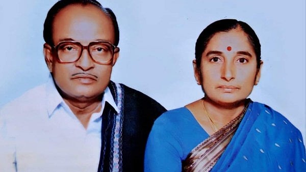 தி.மு.க முப்பெரும் விழாவில் விருது பெற்ற சம்பூர்ணம் சாமிநாதன், இரா.மோகன் ஆற்றிய அரும்பணிகள் ! 