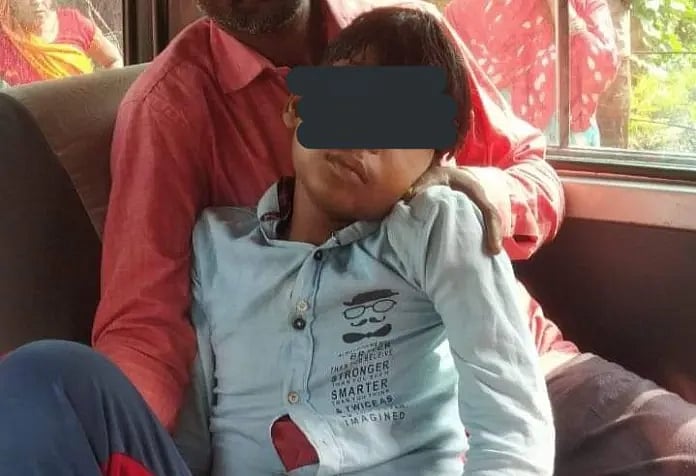 ஒரே ஒரு எழுத்துப்பிழை.. பட்டியலின சிறுவனை வகுப்பறையில் வைத்தே அடித்து கொன்ற ஆசிரியர்.. உ.பி-யில் கொடூரம்!