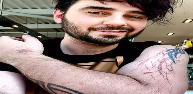 வீட்டில் வீடியோ கேம் விளையாடிய வாலிபர் மீது மின்னல் தாக்குதல்.. எங்கு நடந்த சம்பவம் இது தெரியுமா? 