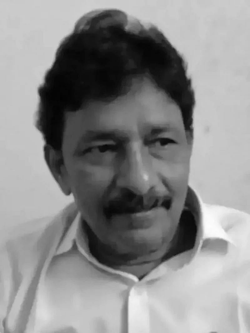 'ரோஜா' தொடரின் வசனகர்த்தா திடீர் மரணம்.. அதிர்ச்சியில் திரை ரசிகர்கள் !