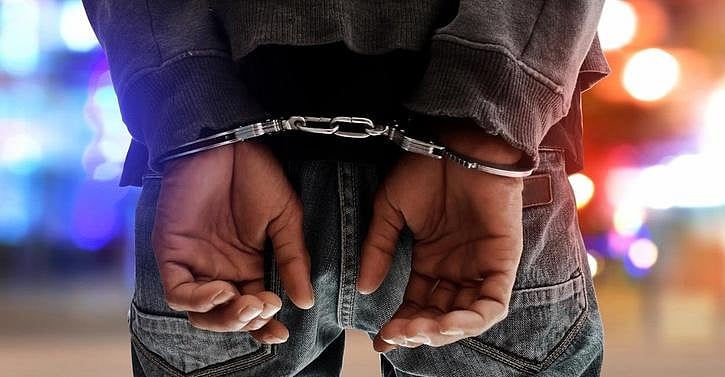 மும்பையில் கடத்தப்பட்ட சிறுமி.. உத்தரபிரதேசத்தில் மீட்ட தந்தை.. சினிமா பாணியில் நடந்த சுவாரஸ்ய சம்பவம் !